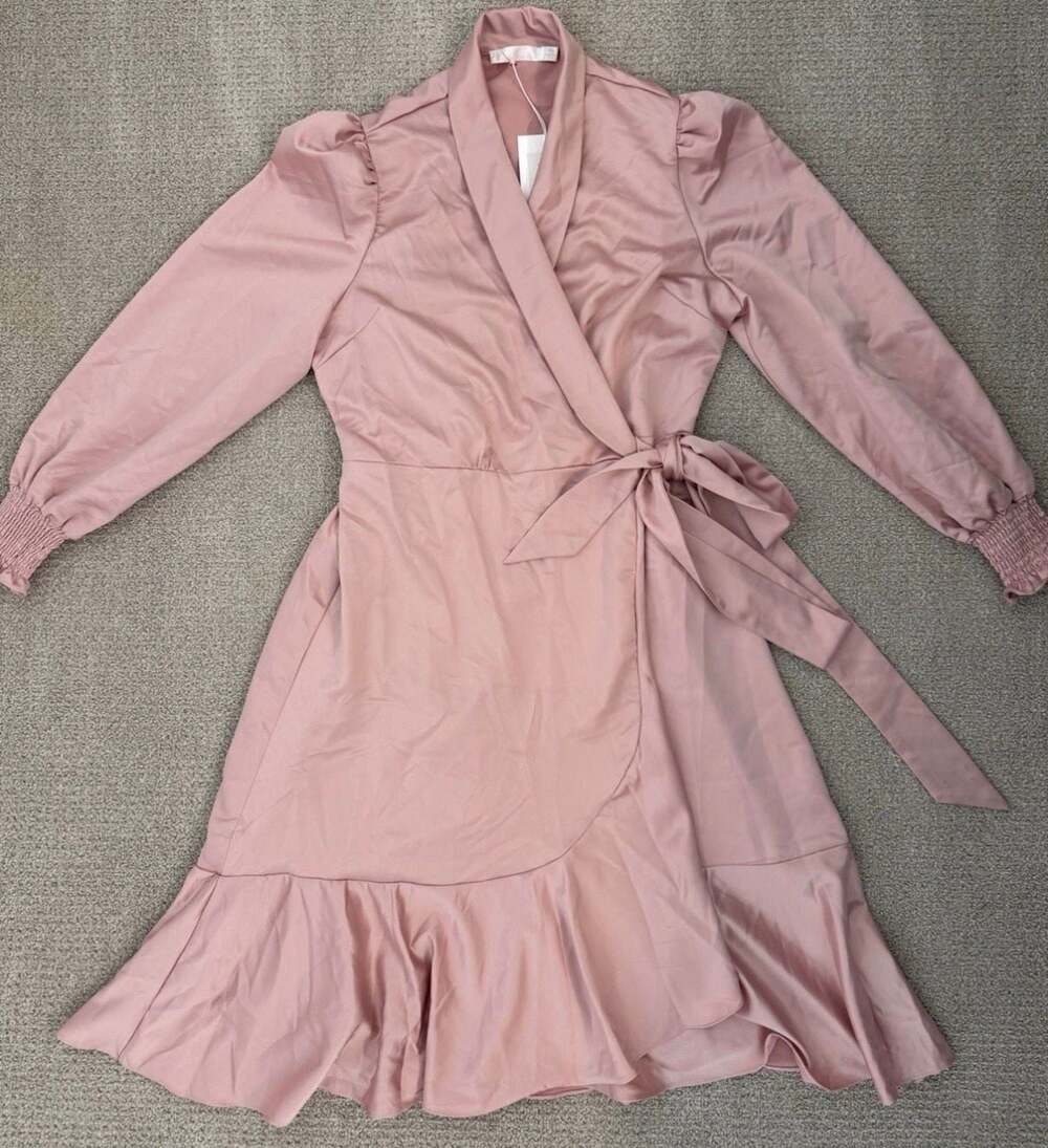 Rachel Parcell Satin Back Crepe Ruffle Wrap Dress in Silver Pink